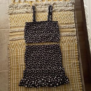 Black & White Flowery Set